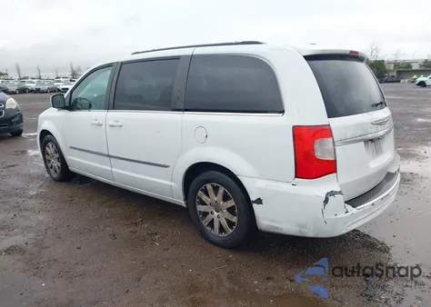 2016 Chrysler Town & Country Touring z USA, uszkodzony, nr VIN 2C4RC1BG1GR141660